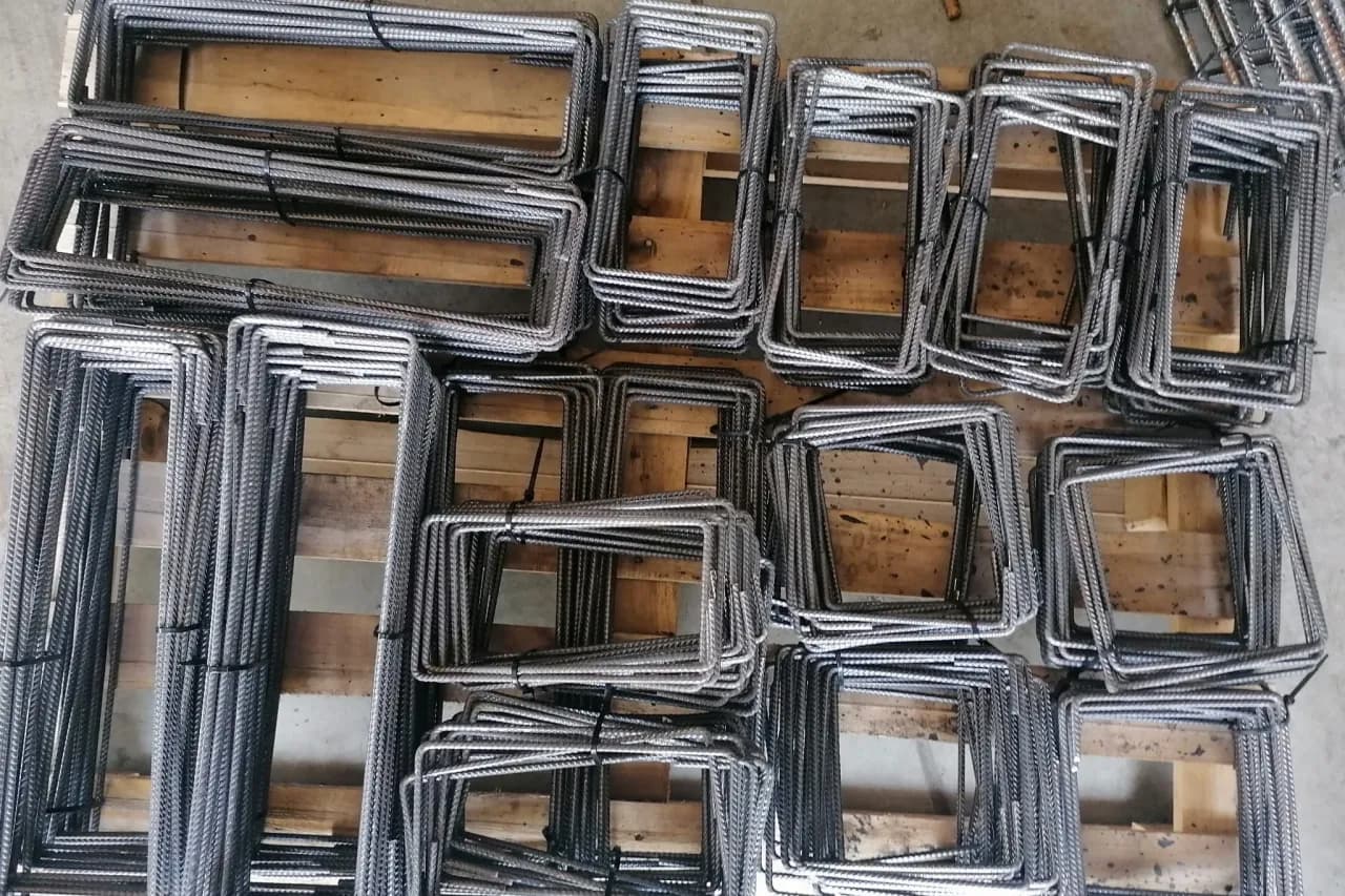 Strzemiona budowlane: rozmiary, zastosowanie i jak zapewnić stabilność?