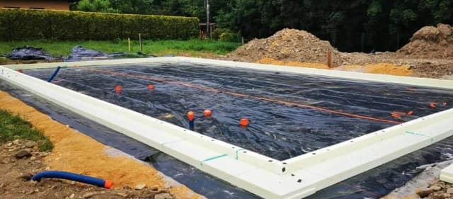 Styrodur i styropian: pod płytę fundamentową – porównanie i zastosowanie