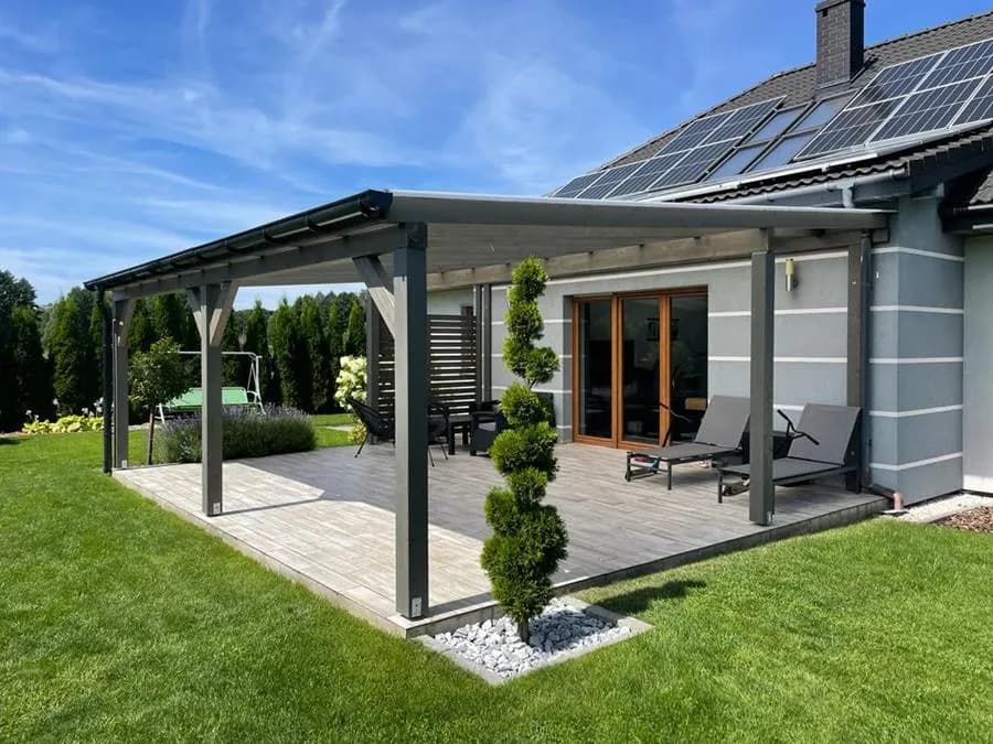 Słupy tarasowe: wybór, montaż i jak zapewnić stabilność konstrukcji?