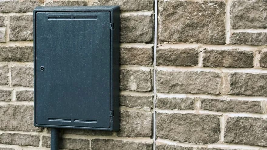 Szafka gazowa na budynku: typy, montaż i jak zapewnić bezpieczeństwo?